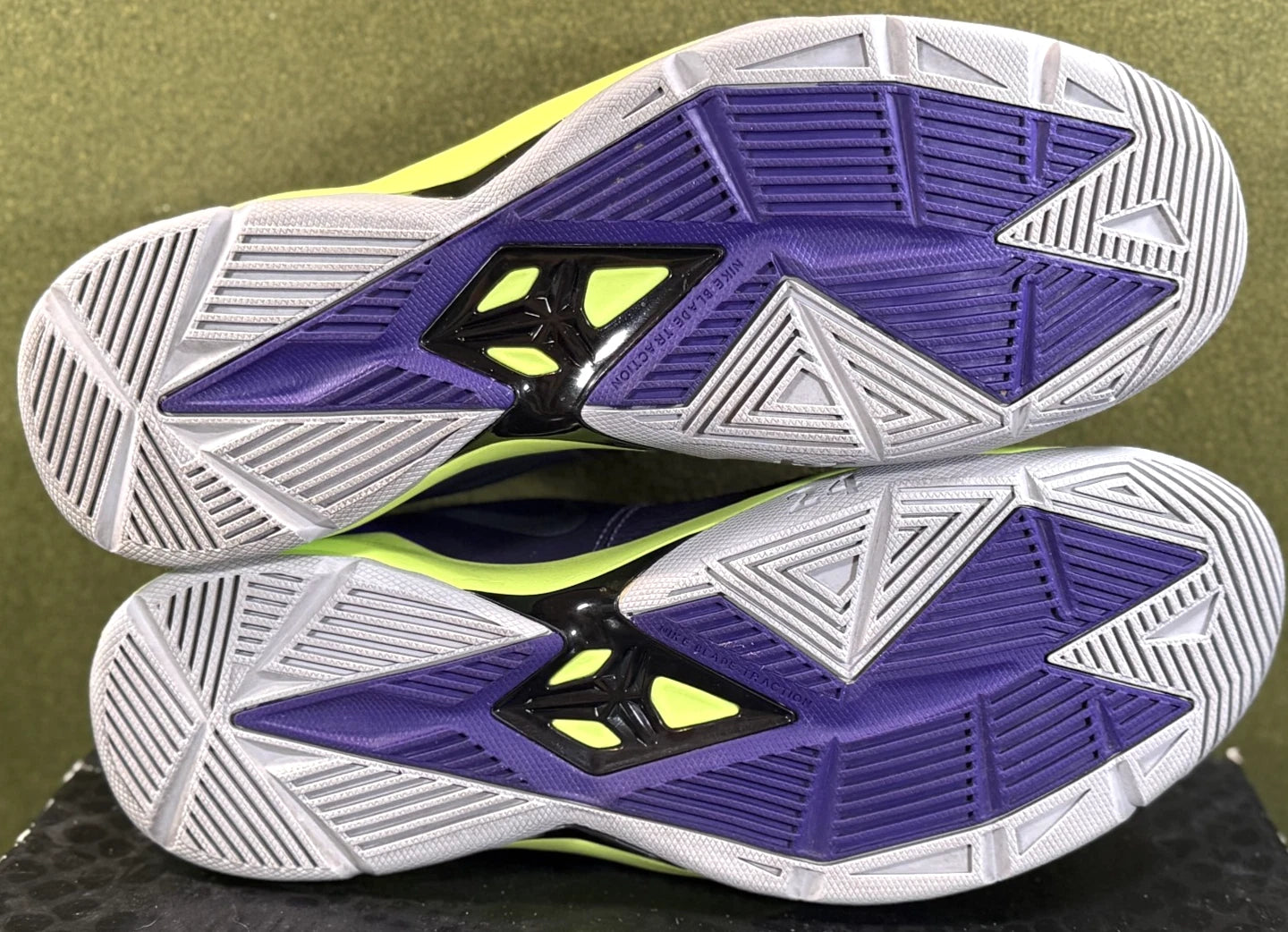 Nike Zoom Kobe Venomenon 4 'Glow in the Dark' (Size 13)