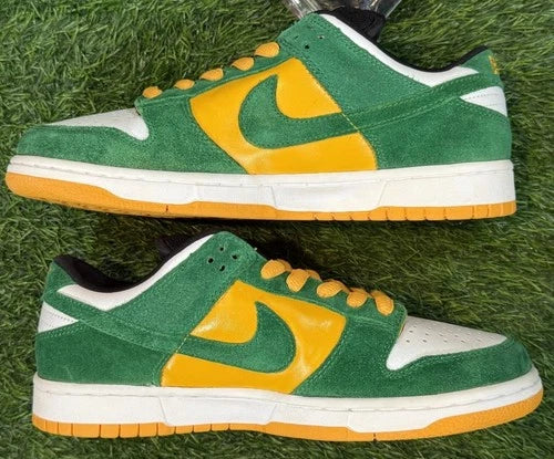 Nike SB Dunk Low 'Bucks' (Size 9)