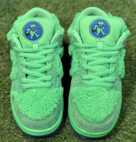Nike SB Dunk Low 'Grateful Dead Bear Green' (Size 8)