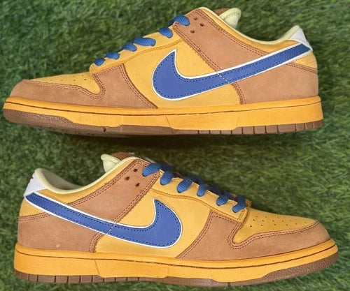 Nike SB Dunk Low 'Newcastle' (Size 11)