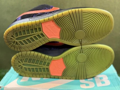 Nike SB Dunk Low 'Night of Mischief' (Size 9)