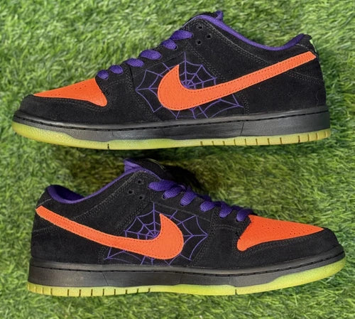 Nike SB Dunk Low 'Night of Mischief' (Size 9)
